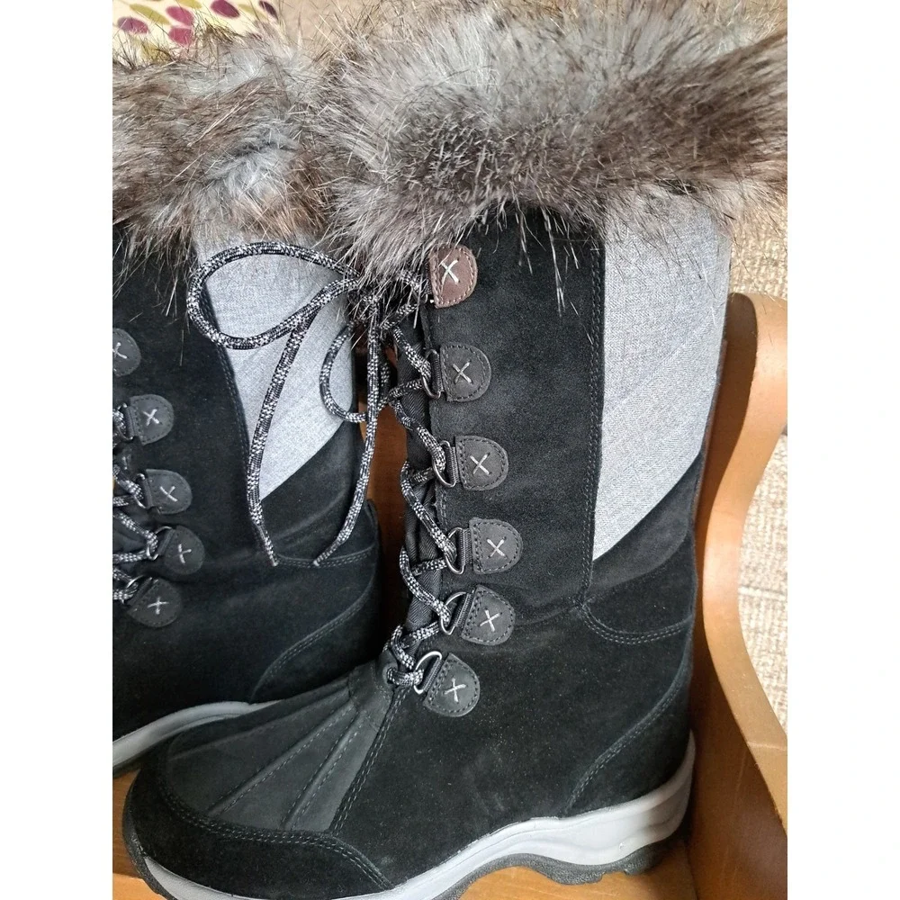 Clarks Women's Boots 7.5 M Wintly Hi Black Suede Waterproof Thinsulate Lace Up